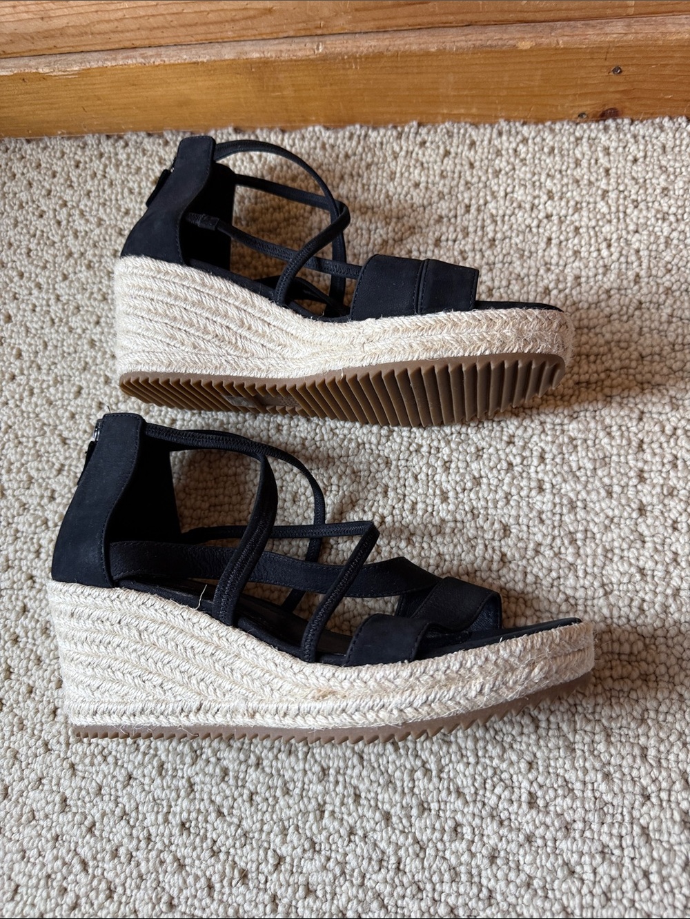Eileen Fisher Women’s Black Espadrille Wedge Sandals Size 7.5 - Picture 6 of 7